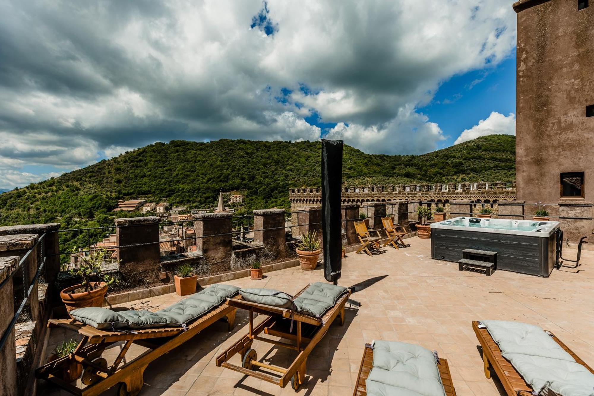 Hotel Castello Brancaccio à San Gregorio da Sassola Extérieur photo