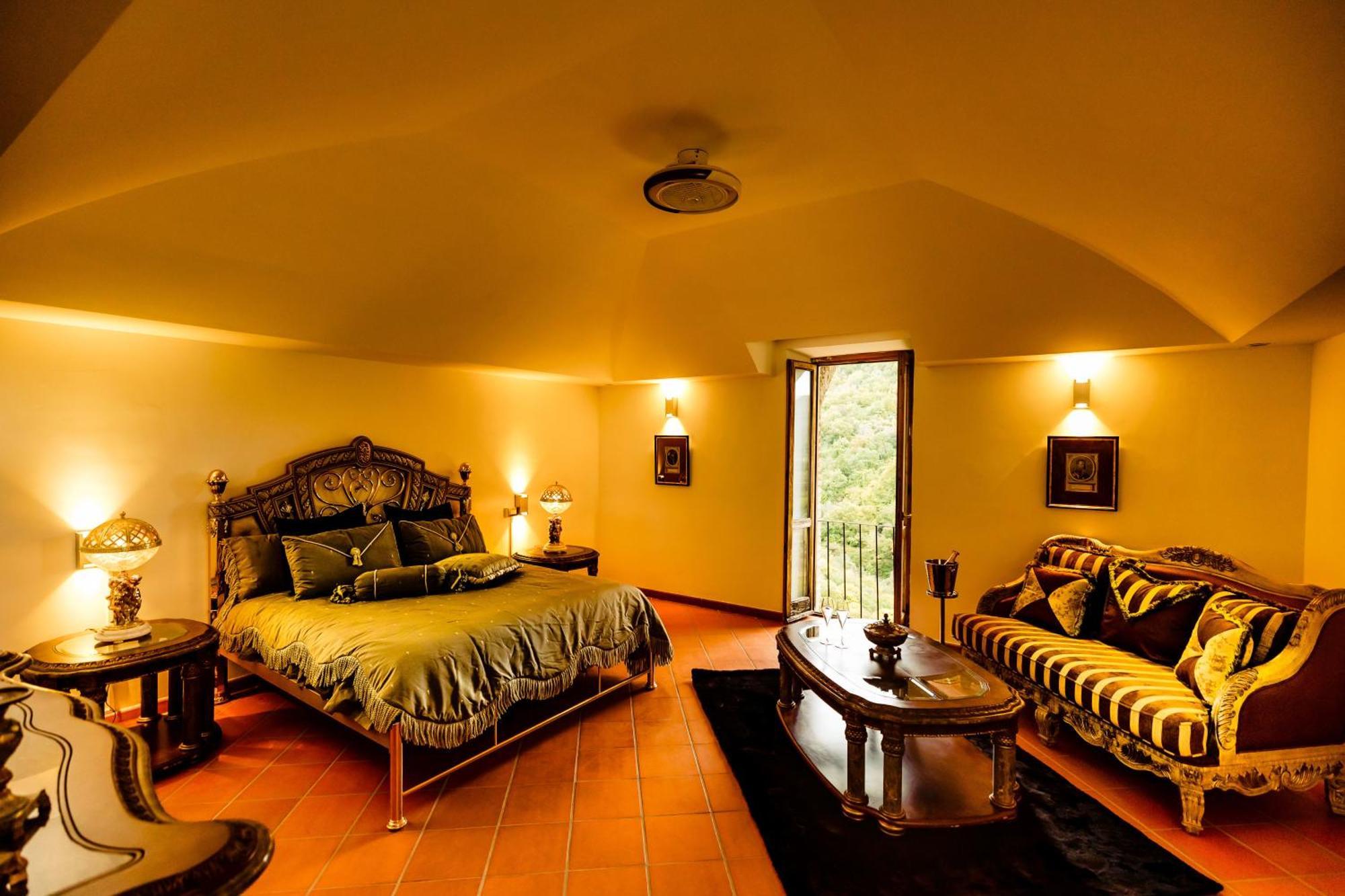 Hotel Castello Brancaccio à San Gregorio da Sassola Extérieur photo